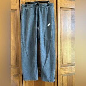Nike men’s sz M Charcoal grey Joggers w elastic waistband, snap back pocket